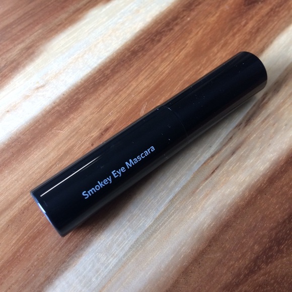 Bobbi Brown Smokey Eye Mascara (black) - Picture 2 of 3